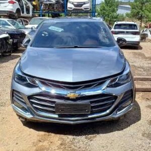 PÁRA-CHOQUE GRADE E PAR DE MILHA COM MOLDURA