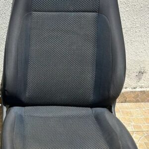 Banco do motorista Voyage 2022