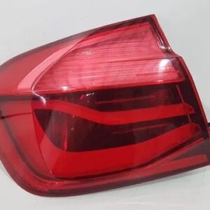 Lanterna Esquerda BMW 320i 2018